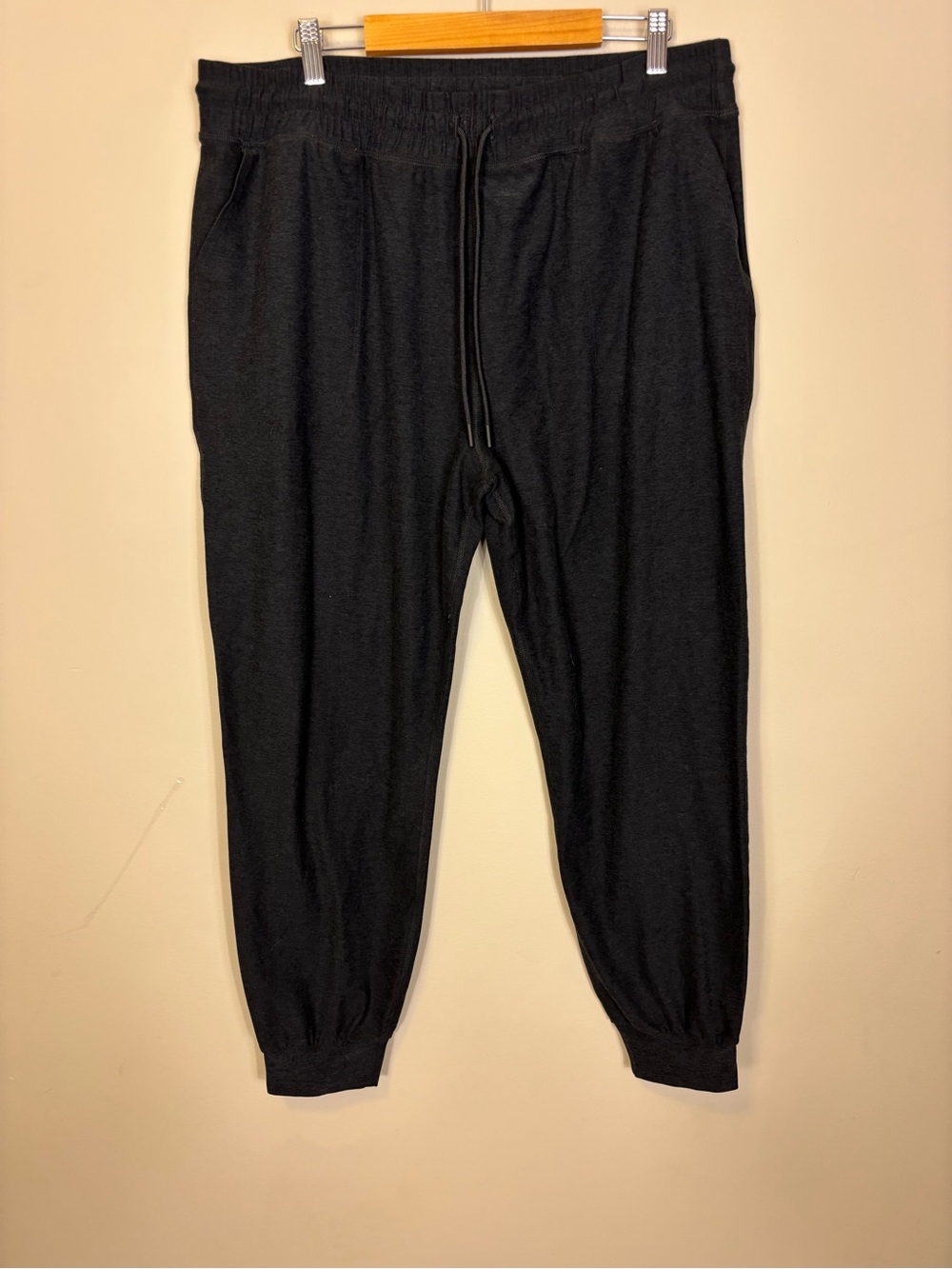 Beyond Yoga Women’s Dark Grey Drawstring Jogger Yoga Pants XL
